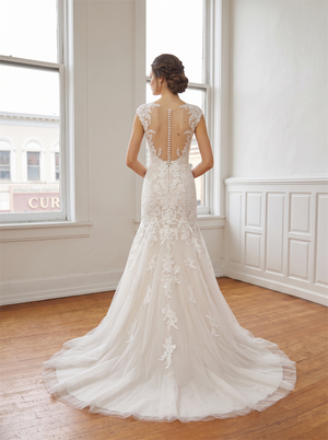 Sweetheart Cap Sleeve Lace Tulle Wedding Dress Pearl Button Mermaid Bridal Gown