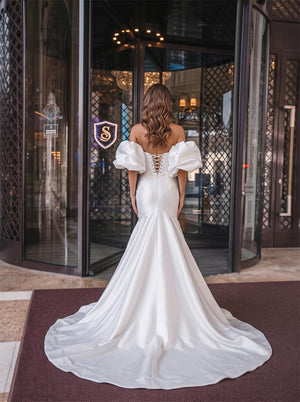 Off Shoulder Puff Sleeve Sweetheart Lace Up Back Mermaid Satin Wedding Dress Bridal Dress