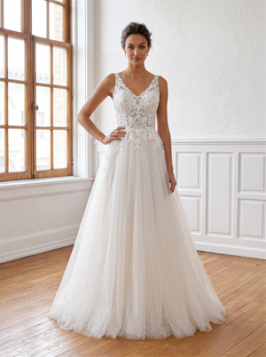 Rhinestone Thin Strap V Neck Lace Tulle A Line Wedding Dress Floral Lace Bodice Vertical Pearl Button Back Bridal Gown