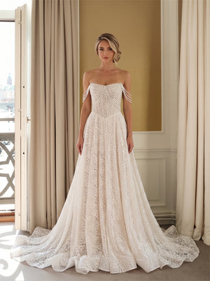 Wedding Dress Strapless Sweetheart Multi Strand Pearl Chain Strap Lace Up Back Floral Lace Floor Length Sweep Train Bridal Gown