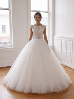 Boat Neck Lace Tulle Ball Gown Wedding Dress Heart Cutout Back Button Bridal Gown