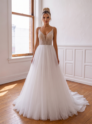 Spaghetti Strap V Neck Beaded Bodice Tulle Wedding Dress Lace Up Back Glitter A Line Bridal Gown