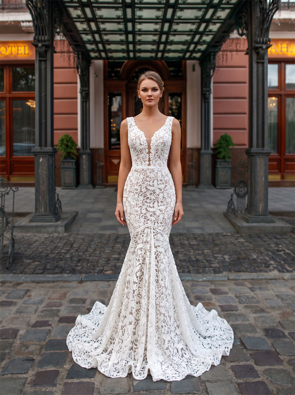 Sleeveless Deep V Floral Lace Mermaid Wedding Dress Low Back Ribbon Lace-Up Corset Bridal Gown
