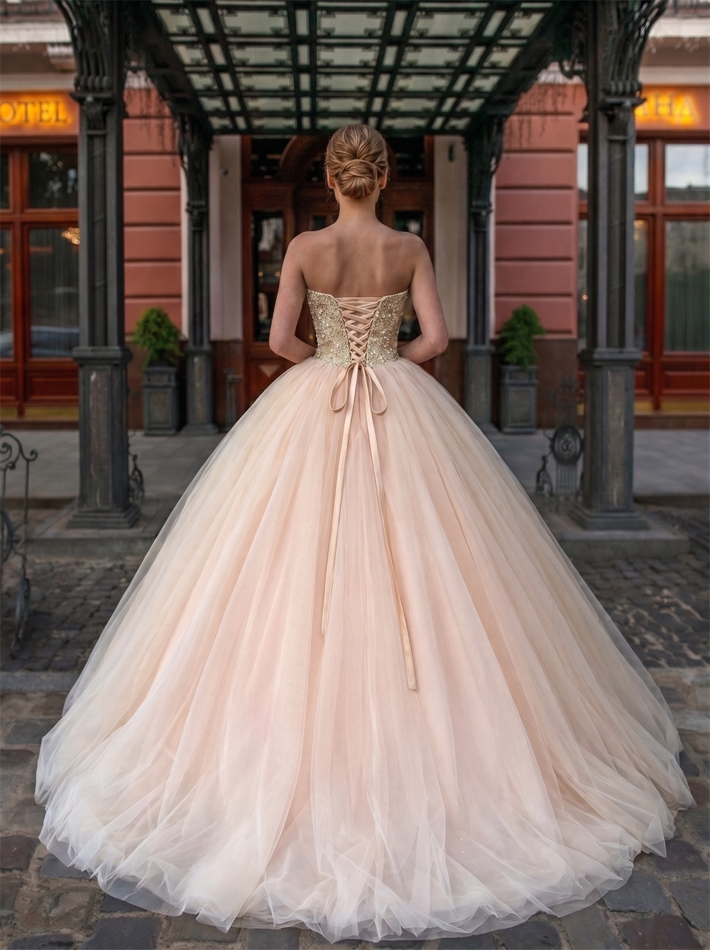 Strapless Sweetheart Sparkly Beaded Corset Blush Tulle Ball Gown Wedding Dress Lace-Up Back Luxury Bridal Gown