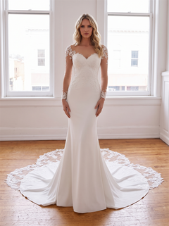 Long Sleeve Illusion Lace Mermaid Wedding Dress Sweetheart V Low Back Scalloped Lace Fit And Flare Bridal Gown