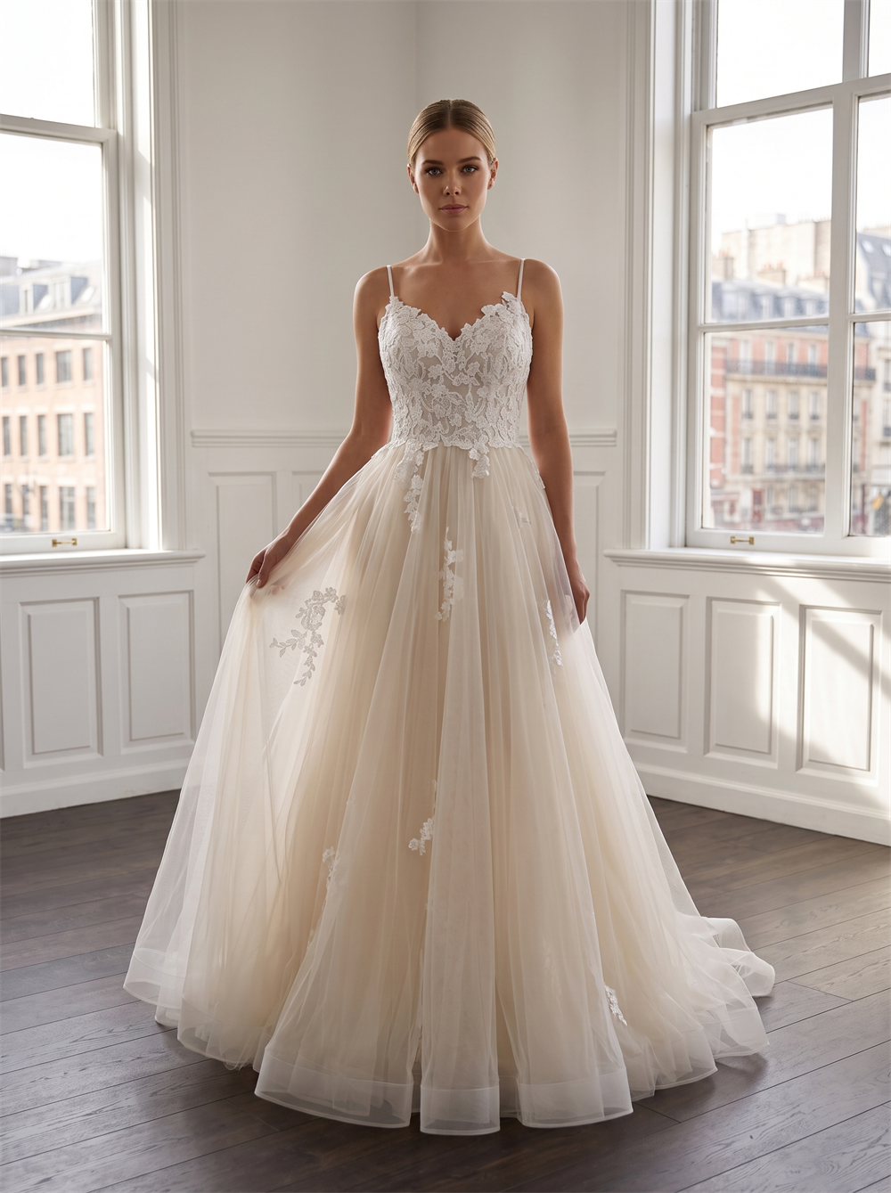 paghetti Strap V Neck Floral Lace Champagne Tulle Wedding Dress Low V Back Vertical Bridal Gown