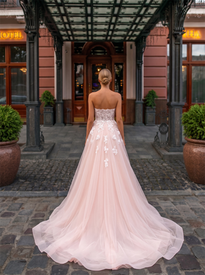 Strapless Sweetheart Floral Lace Blush Tulle A Line Wedding Dress Strapless Bridal Gown
