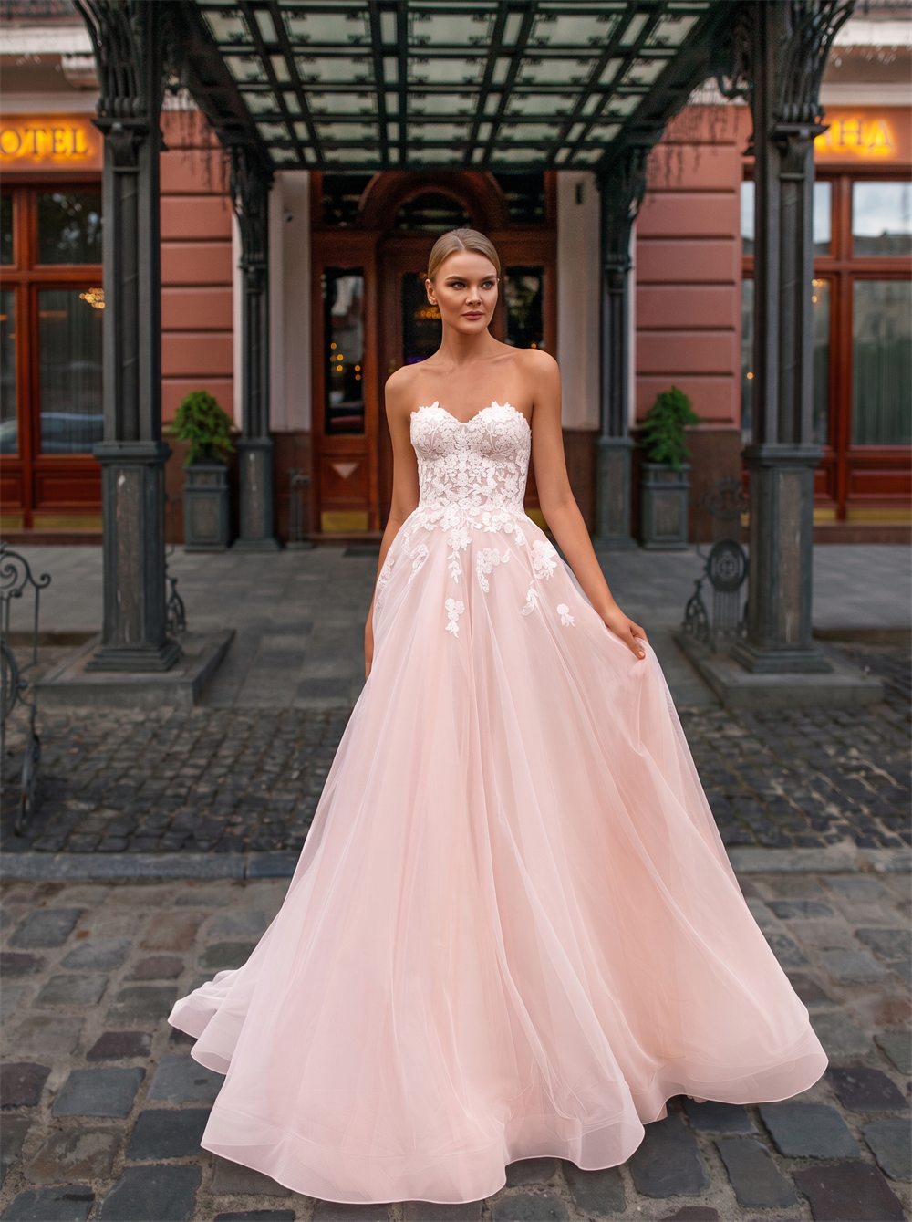 Strapless Sweetheart Floral Lace Blush Tulle A Line Wedding Dress Strapless Bridal Gown