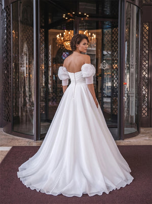 Strapless Puff Sleeve Beaded Sash Pearl Button Organza Ball Gowns Wedding Dress Bridal Dress