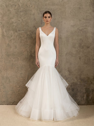 V Neck Rhinestone Spaghetti Strap Pearl Button Layered Tulle Mermaid Wedding Dress Bridal Dress