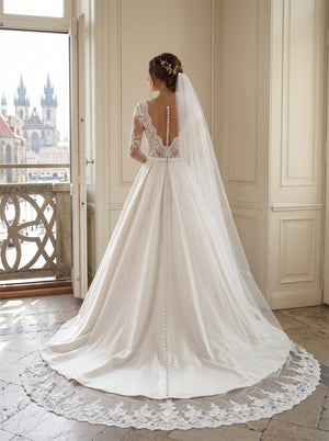 Wedding Dress Lace Long Sleeve Pearl Back Gloss Satin Ball Gown With Lace Edge Cathedral Veil Bridal Gown