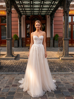Strapless Sweetheart Leaf Floral Lace Champagne Tulle A Line Wedding Dress Romantic Bridal Gown