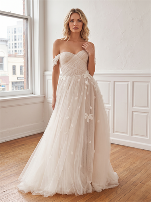 Off The Shoulder Ruched Tulle A Line Wedding Dress 3D Floral Appliques Corset Back Champagne Lining Soft Bridal Gown