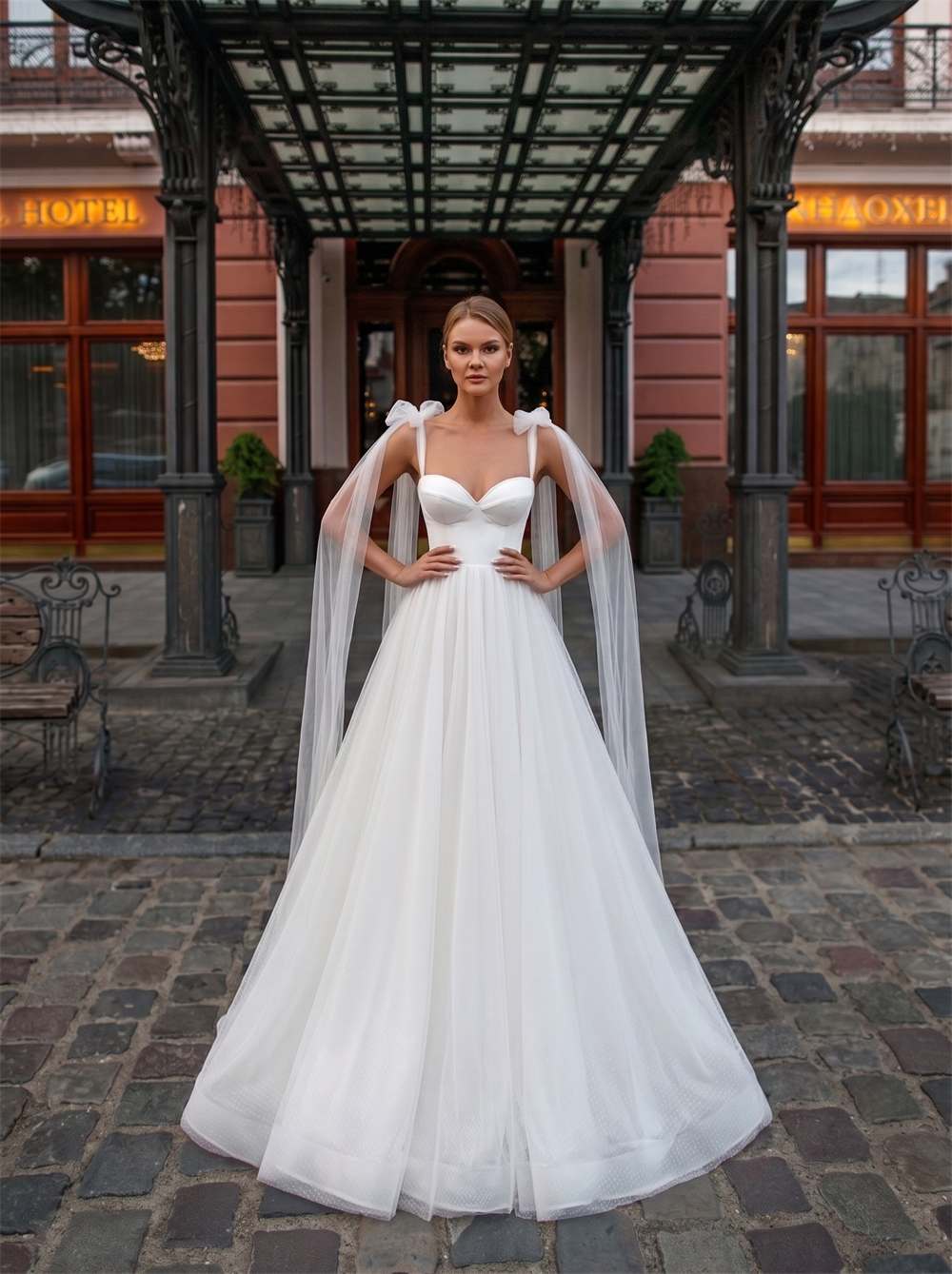 Sweetheart Spaghetti Strap Bow Tulle Cape Wedding Dress Lace-Up Corset Back Dotted Tulle A Line Bridal Gown