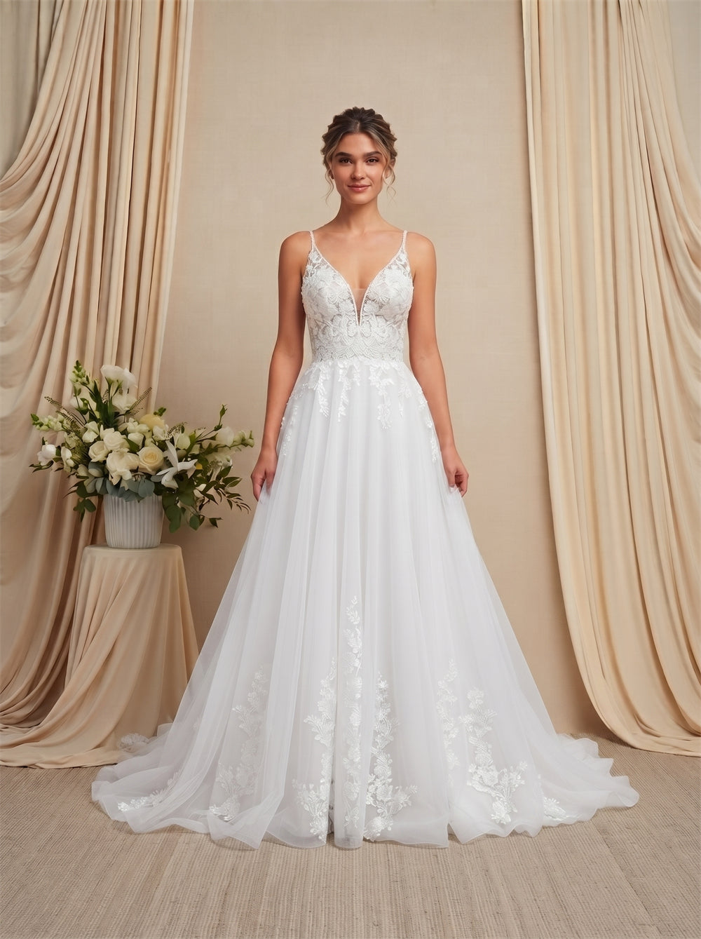 Sleeveless Spaghetti Strap Lace Tulle Wedding Dress Deep V Back Floral Applique A Line Formal Bridal Dress