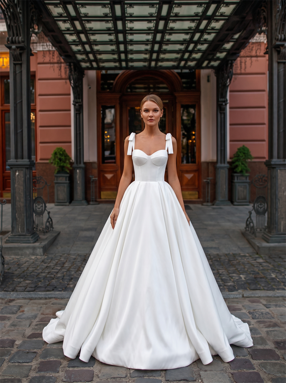 Sweetheart Bow Spaghetti Strap Satin Ball Gown Wedding Dress Lace-Up Corset Back Cathedral Train Minimalist Bridal Gown
