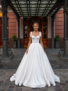 Sweetheart Bow Spaghetti Strap Satin Ball Gown Wedding Dress Lace-Up Corset Back Cathedral Train Minimalist Bridal Gown