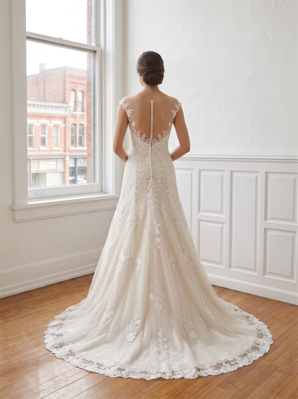 Illusion Cap Sleeve Lace Mermaid Wedding Dress Pearl Button Champagne Lining Tulle Bridal Gown