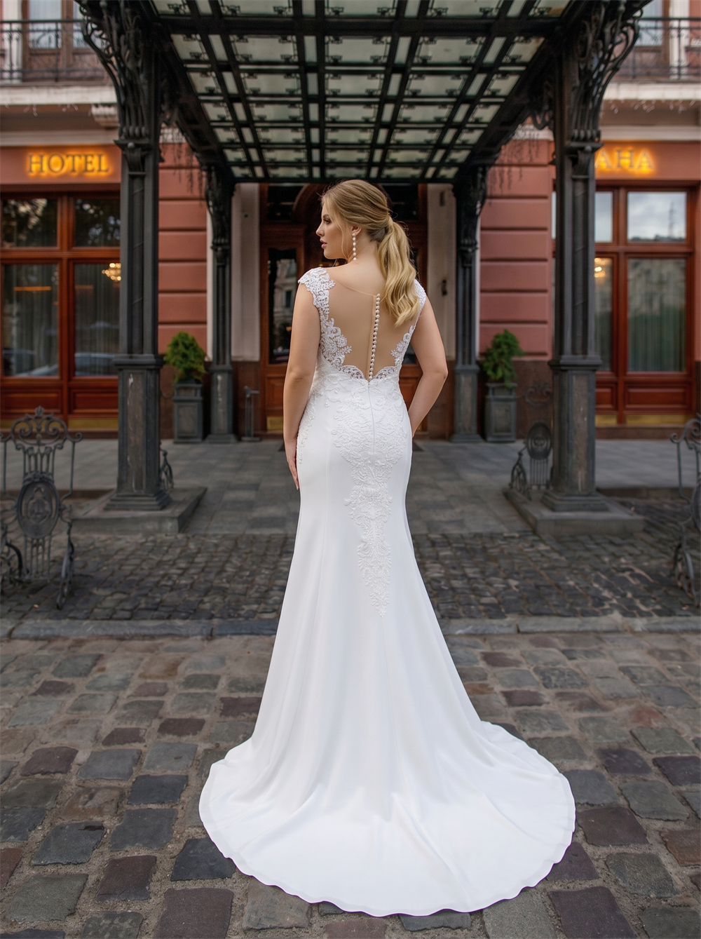 Illusion Cap Sleeve Lace Mermaid Wedding Dress Sheer V Back Covered Button Plus Size Bridal Gown