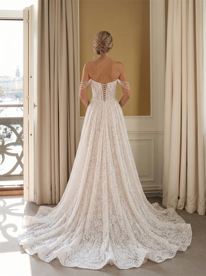 Wedding Dress Strapless Sweetheart Multi Strand Pearl Chain Strap Lace Up Back Floral Lace Floor Length Sweep Train Bridal Gown