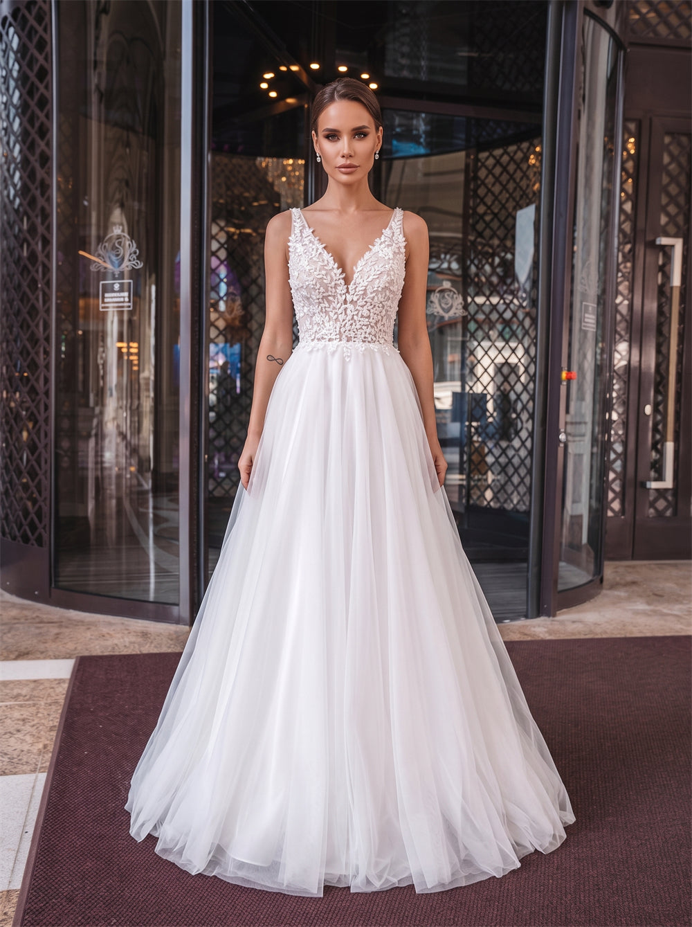 Spaghetti Strap Deep V Lace Tulle Wedding Dress Low Open Back A Line Floor Length Bridal Dress