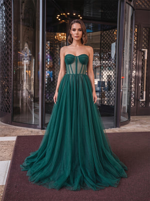 Strapless Emerald Green Sheer Corset Tulle Evening Dress Sweetheart Neck Lace Up Back Flowy A Line Long Formal Ball Gown