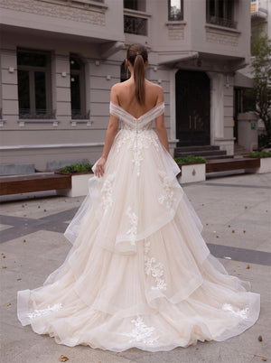 Off Shoulder Ruffle Layered Tulle Wedding Dress Floral Lace Applique V Back Pearl Button A Line Train Bridal Dress