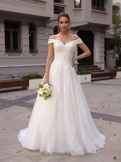 Off Shoulder Plus Size Floral Lace Tulle Wedding Dress Pearl Button Back A Line Sweep Train Bridal Dress