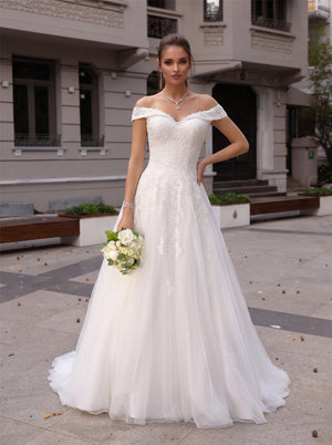 Off Shoulder Plus Size Floral Lace Tulle Wedding Dress Pearl Button Back A Line Sweep Train Bridal Dress