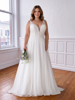 Plus Size V Neck Lace Tulle A Line Wedding Dress Spaghetti Straps Corset Lace Up Back Soft Curvy Bridal Gown