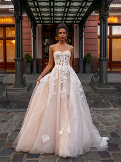 Strapless Floral Lace Champagne Tulle Ball Gown Lace-Up Corset Back Wedding Dress