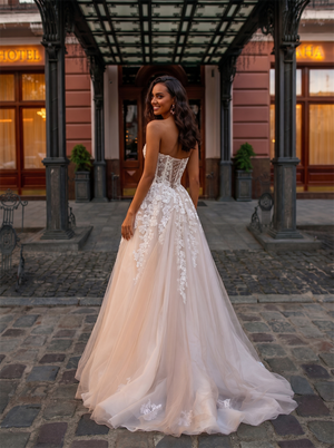 Strapless Floral Lace Champagne Tulle Ball Gown Lace-Up Corset Back Wedding Dress