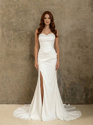 Strapless Beaded Sweetheart Ruched Satin Mermaid Wedding Dress High Slit Full Pearl Button Back Fitted Long Train Elegant Bridal Dress